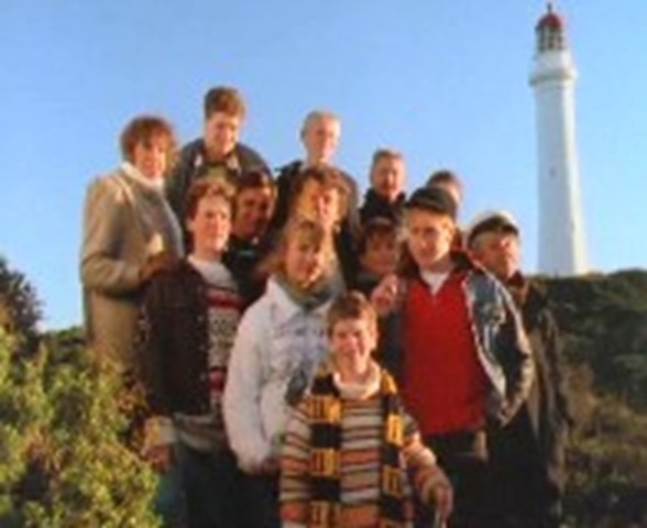 Round the Twist015