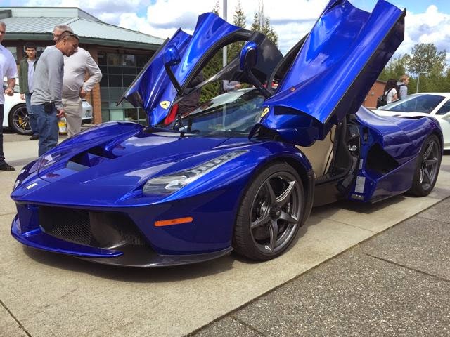 High School Car Show: Dieser wunderschöne blaue LaFerrari überragt sie alle! MyAuto24 - DAS ...