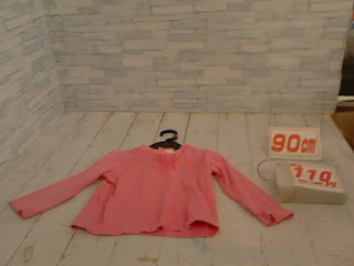 中古品　子供服　９０ｃｍ　ピンク　長袖Tシャツ　１１０円