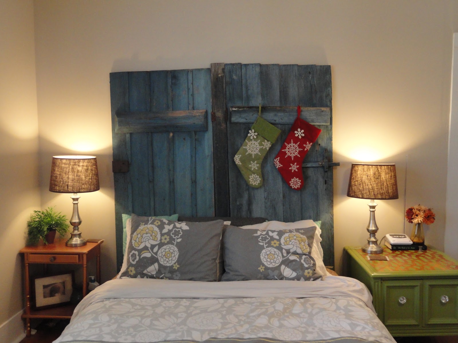 Reclaimed Wood Headboard DIY