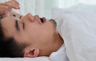 7 Signs You Actually Stop Breathing When You’re Sleeping