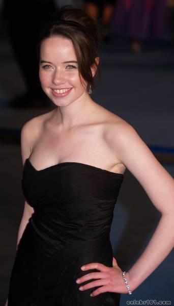 Anna Popplewell Hot at 1854