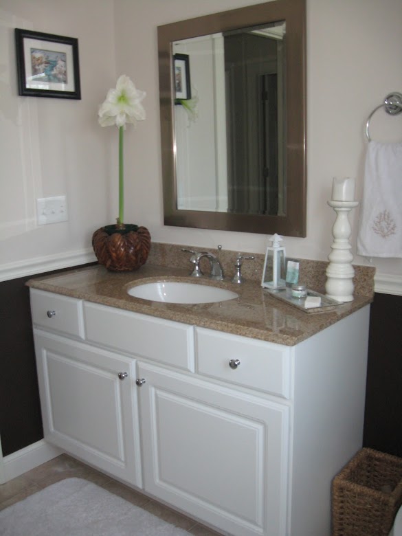 What Is Standard Chair Rail Height : Height of Chair Rail that runs into vanity / 480 x 2 = 960mm.