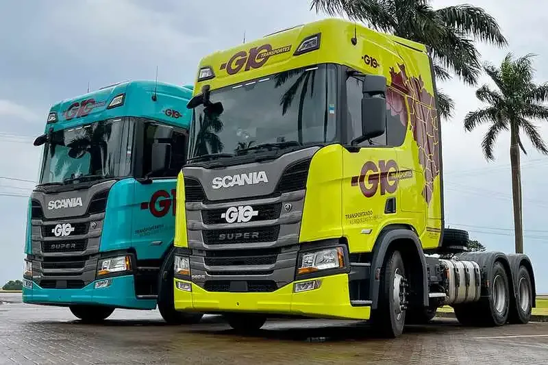 Caminhões Scania SUPER da G10 Transportes