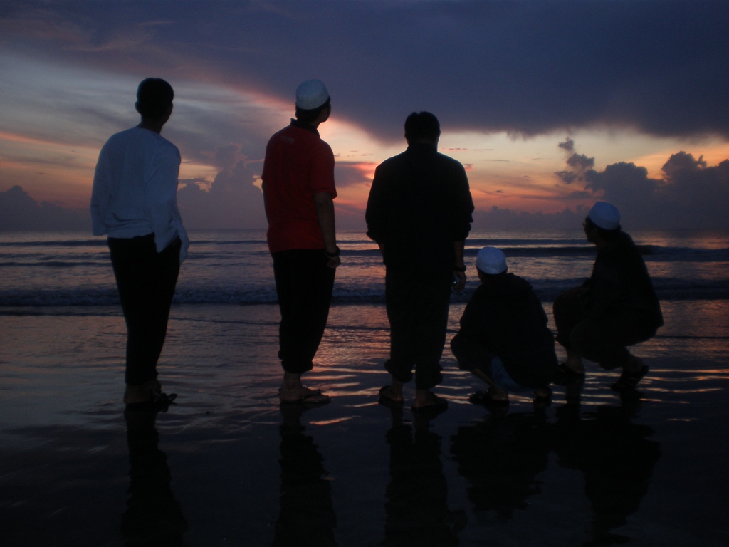 RAPI PTSS: Dua Sahabat Sejati Dan Sepohon Kurma