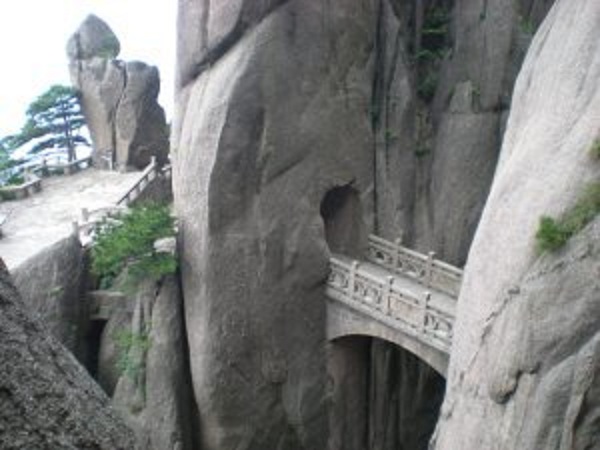 the bridge of immortals huangshan china