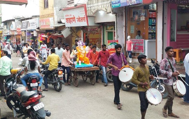 जिंतूर तालुक्यात ढोल ताशाचा गजरात मोठ्या उत्साह श्रीगणेशाचे स्वागत