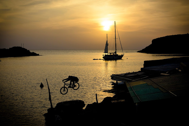 Ibiza, Isla Blanca, Techno, party & bikes