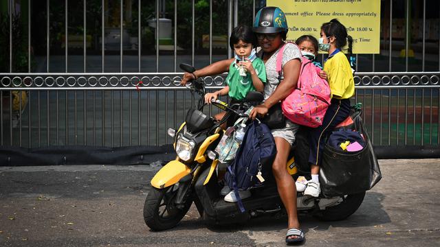 Buruknya Polusi Udara Di Bangkok Sebabkan Batuk Berdarah Dan Mimisan