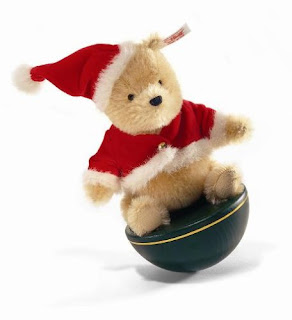 Pooh Mohair Christmas Tumbler, Image