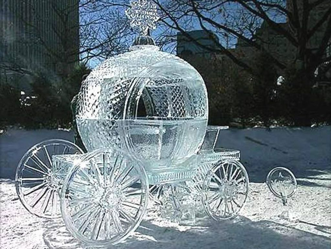 7.) Better get in before midnight...because it'll probably melt. - Amazing Ice Sculptures That Put Edward Scissorhands To Shame.