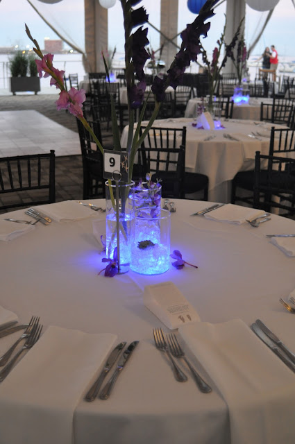 gladiolus centerpieces for weddings