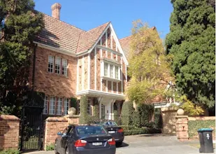 2 Ledbury Court Toorak, Vic 3142