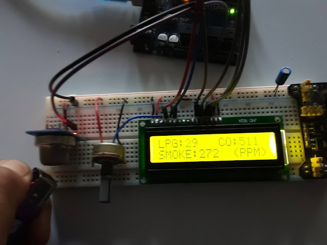 MQ-2 Gas Sensor with Arduino and LCD