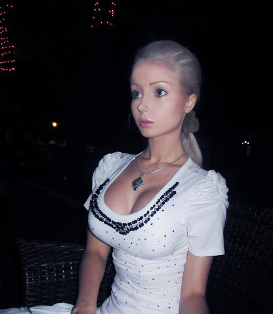 Valeria Lukyanova Hot Selfies