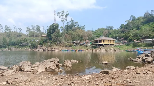 Wisata Alam Situ Patenggang: Pesona Danau Eksotis di Bandung Selatan