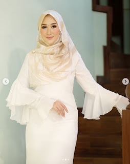 Fashion Dan Hijab Ala Dian Pelangi