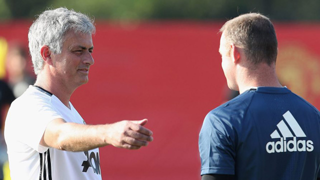 Rooney Merasa Tertekan Dilatih Mourinho