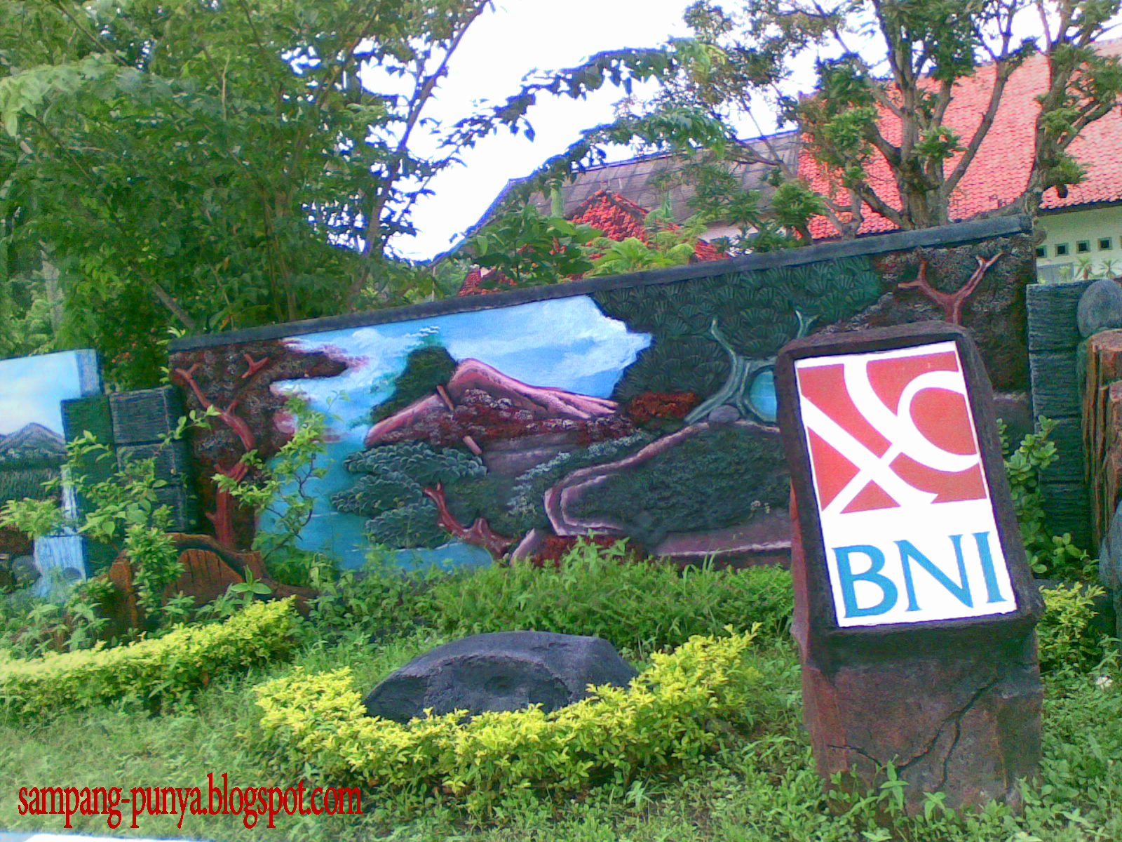  Taman  Minimalis  di Pinggir  Jalan  Kota Sampang Sampang Punya