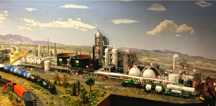 MiniatureRailroadDisplay-11-2014-12-6-22-01.jpg