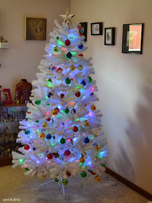 the launch of the bright white christmas tree