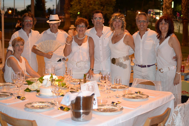 "Sopar en Blanc Mataró"