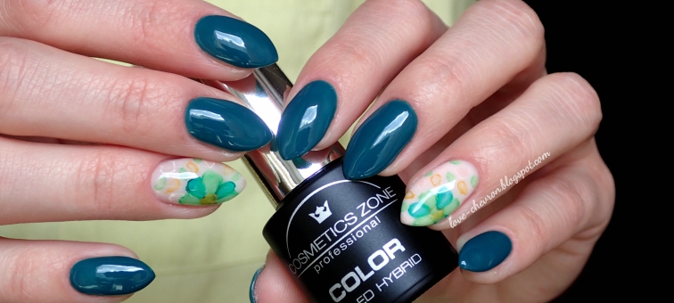 Cosmetics Zone | lakier hybrydowy | 047 Aventurine Blue | farbki akwarelowe |manicure hybrydowy | inspiracje paznokciowe | kwiaty na paznokciach | blur effect |  floral watercolor nails |  watercolor nails | watercolor flower nail art | 