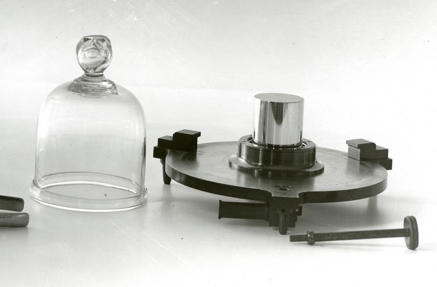 kilogram standar platina iridium sevres prancis