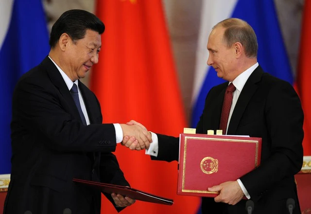 Russia and China officially announce a “new global reserve currency”