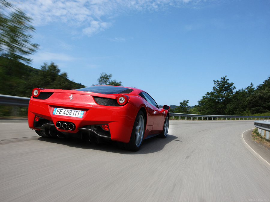The 458 will slide providing you've tweaked the steering wheel manettino to