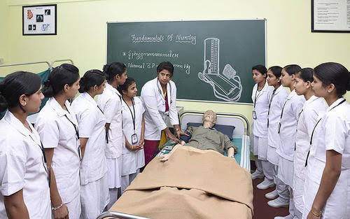 Why GNM Course has no future | GNM course details | Gnm latet govt jobs