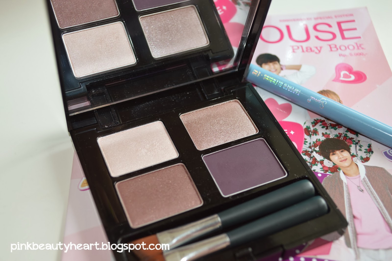 Review And Look Featuring 4 Step Smoky Eyes Palette 2 From Body Shop