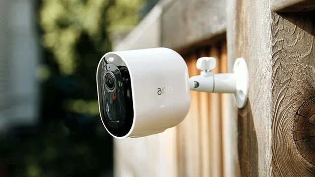 لحماية منزلك - إليك ما يلزمك معرفته قبل شراء كاميرات المراقبة