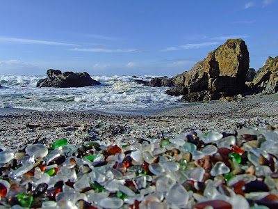 Berkunjung ke pantai KACA di California