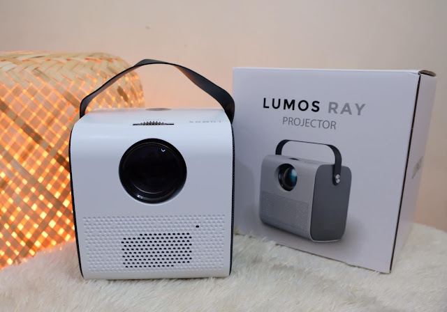 LUMOS RAY Projector review by Nikki Tiu of askmewhats.com