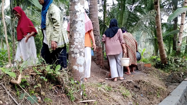 Tingkatkan Solidaritas, Warga Dusun Tangkolo Gotong-Royong dalam Pembangunan Drainase