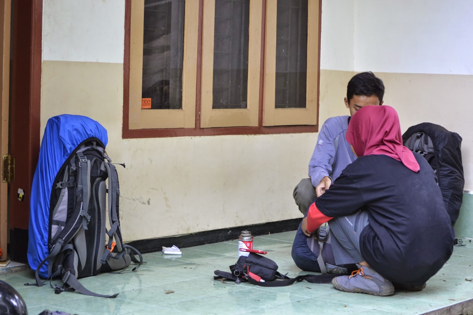 sebuah catatan perjalanan Senandung Rindu Dari Merbabu 2 sebuah catatan perjalanan Senandung Rindu Dari Merbabu 2