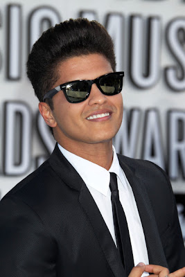 BRUNO MARS COOL HAIRCUT