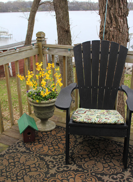 Sprucing Up The Deck from Itsy Bits And Pieces Blog