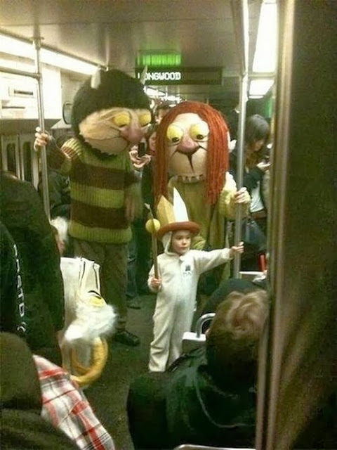 Donde viven los monstruos, en el metro