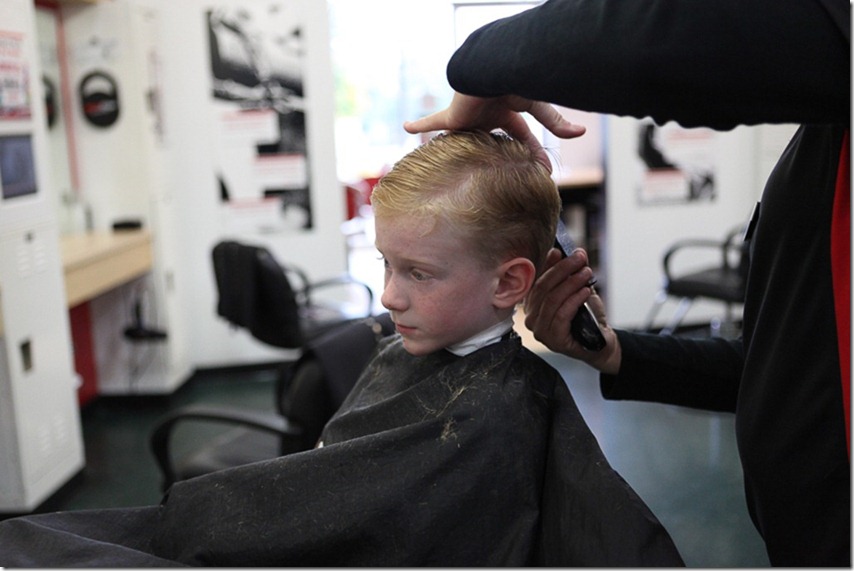 Alex getting a sportsclip haircut (16)-blog