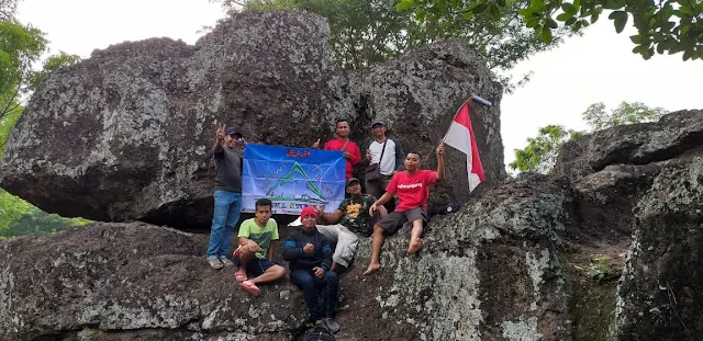 Wisata Alam Batu Man Ghigir (BTM) Widoropayung - Besuki