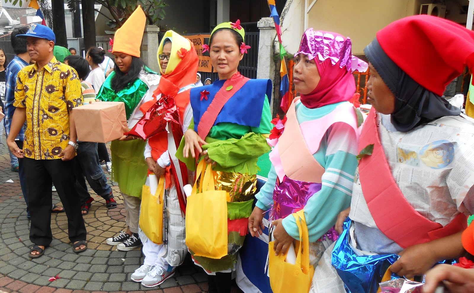 RW03 CILANDAK BARAT JAKARTA SELATAN SENAM  MASAL BAZAR 