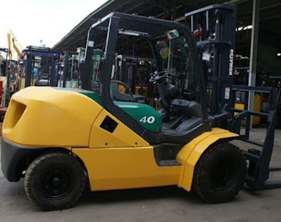 xe nâng komatsu 4 tấn 0937782768