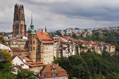  Friburgo, Suiza, ciudad en donde el Rey Juan Carlos estuvo interno en un colegio.