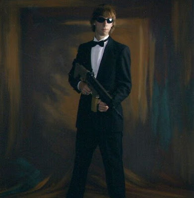 Funny Senior Photos Seen On www.coolpicturegallery.us