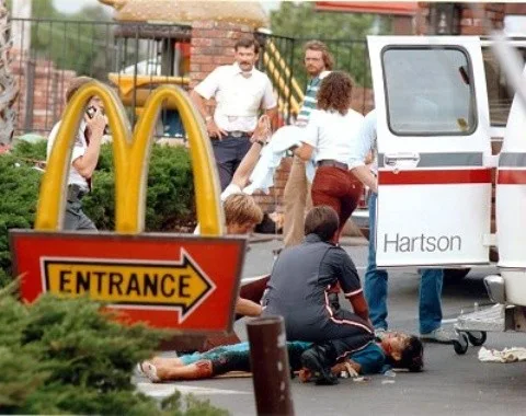 Mais de 30 fotos de cenas de crimes de assassinos em série horríveis