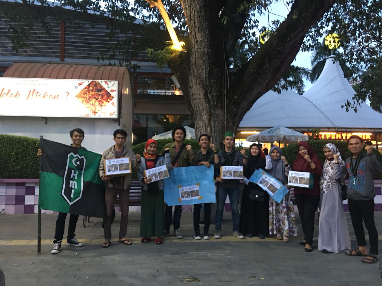 HMI Komisariat FE UISU Bantu Penggalangan Dana Gempa Lombok Bali