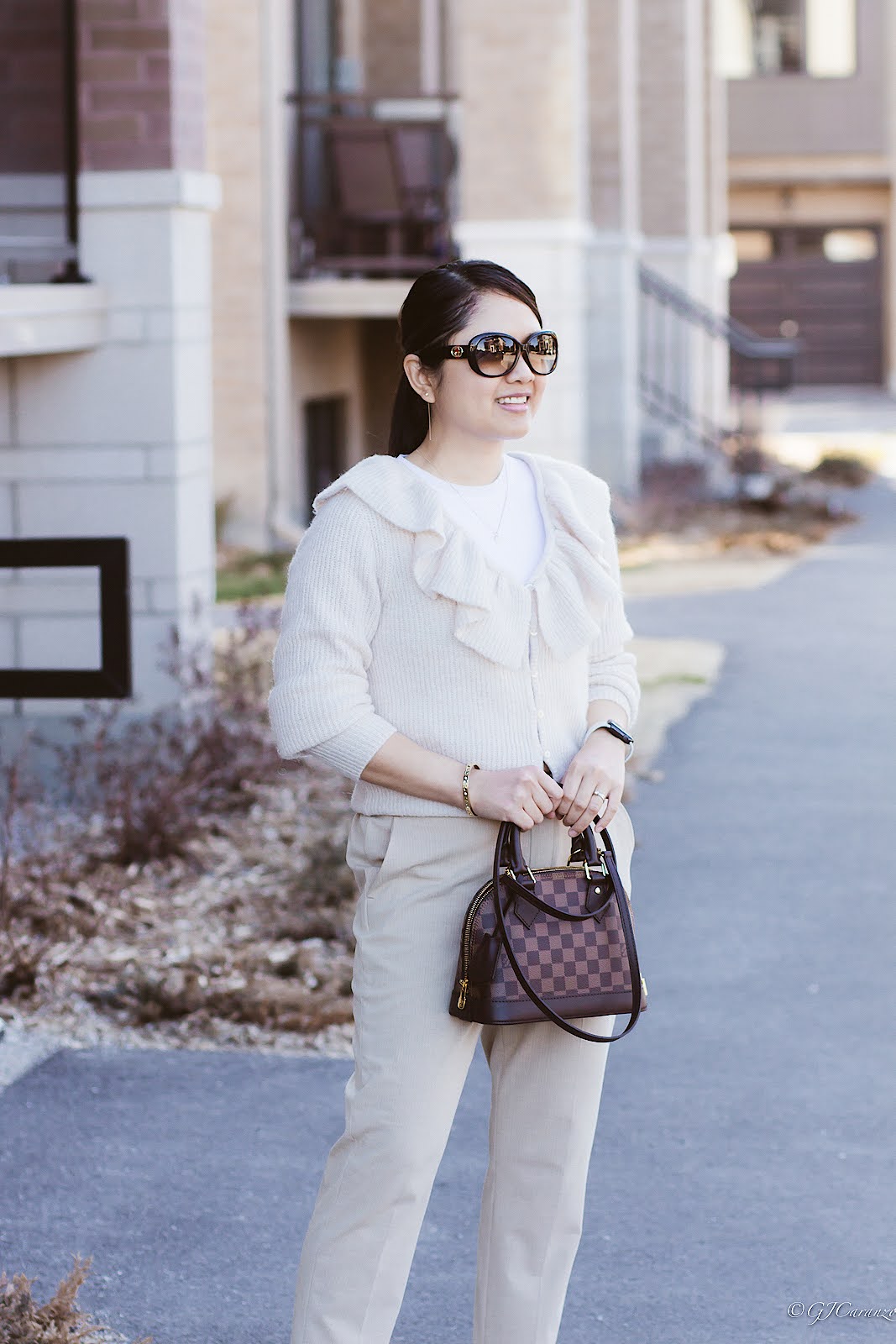 H&M Knit Cardigan_Banana Republic Pants_Adidas Stan Smith_Louis Vuitton AlmaBB_Gucci Sunglasses_Spring Outfit_Mom Style_Petite Fashion_Neutral Outfit
