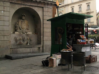 Castañera en Barcelona: tradiciones diferentes que, en el fondo, son las mismas